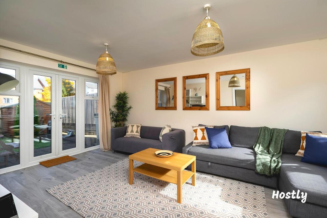 Puffin Way - Comfortable, Spacious House With Parking Reading Exterior foto